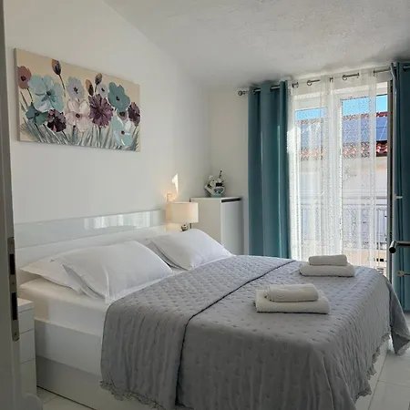 Sea * 马卡尔斯卡